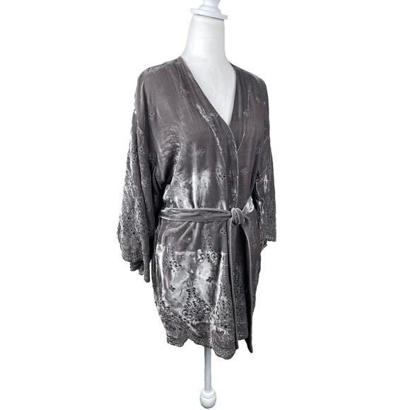 Johnny Was Jade Axel Velvet Silk Eyelet Kimono XS Whimsigoth Vintage Inspired - Picture 3 of 16